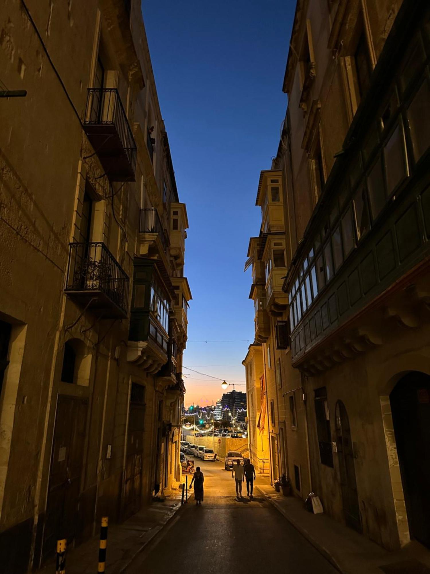 Vlt125 Experience Valletta Bagian luar foto